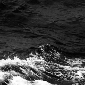 欧美18Vⅰdeos初次摘花
