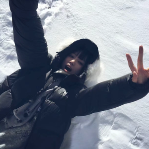 欧美18Vⅰdeos初次摘花
